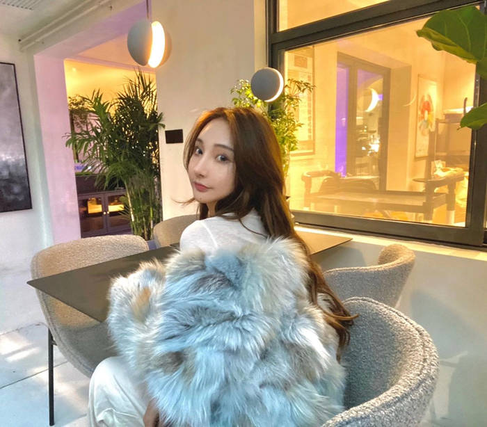 芝加哥外围女大学生